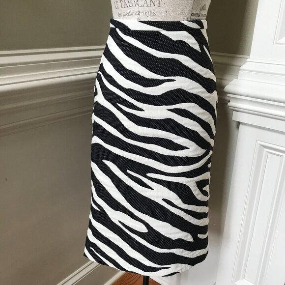 NWT Natori Leo Jacquard Pencil Skirt Womens 12 Cream Black Stripe Straight NEW - Picture 9 of 14